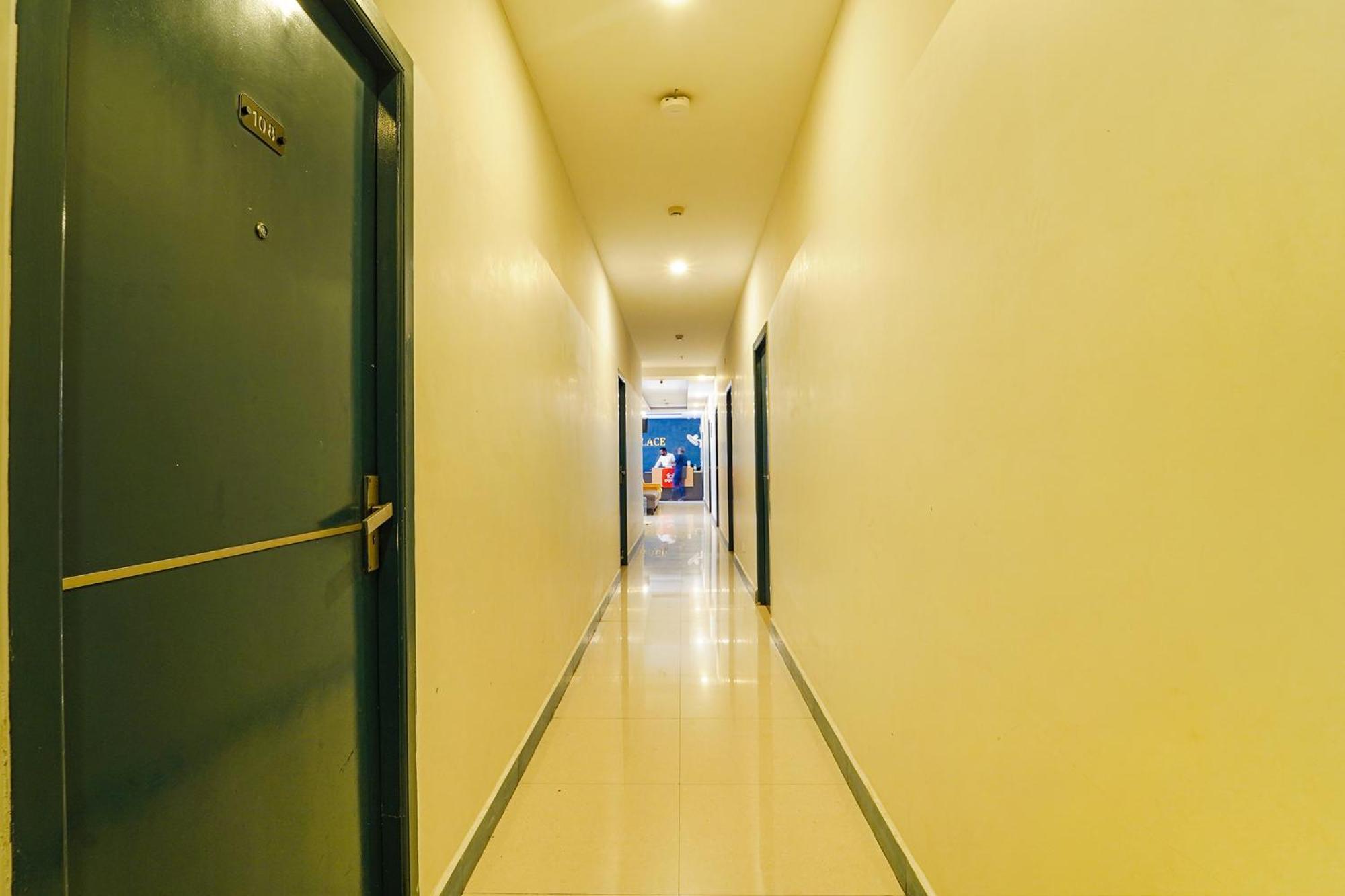Fabexpress Silver Palace Chennai Exterior photo