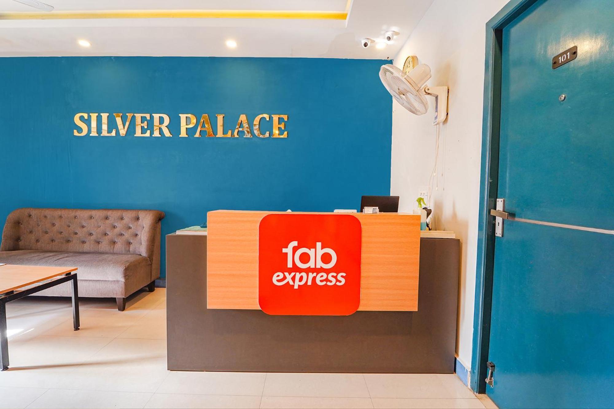 Fabexpress Silver Palace Chennai Exterior photo