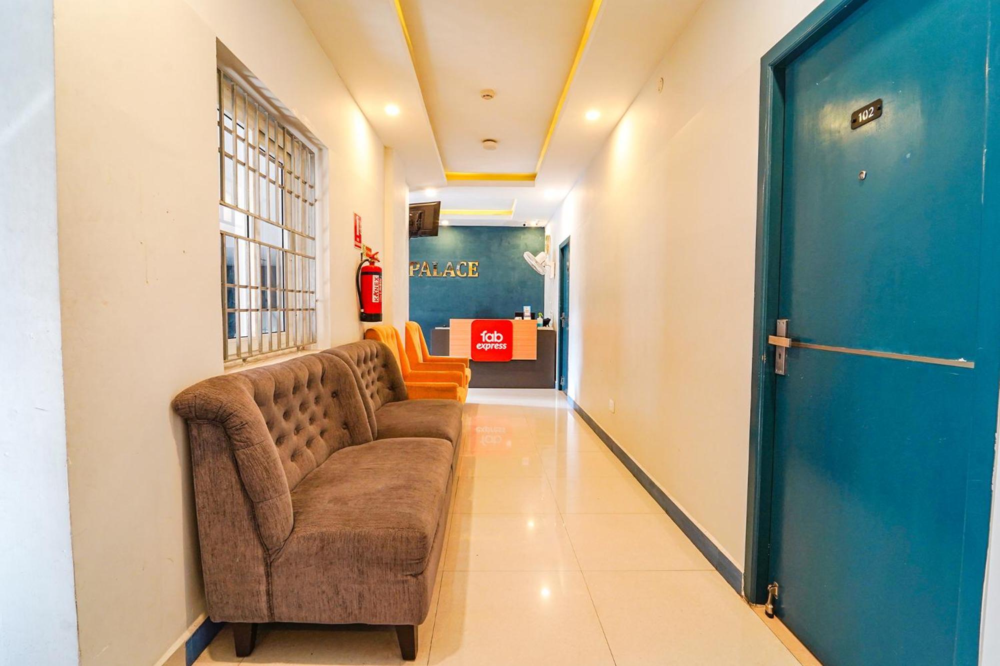 Fabexpress Silver Palace Chennai Exterior photo